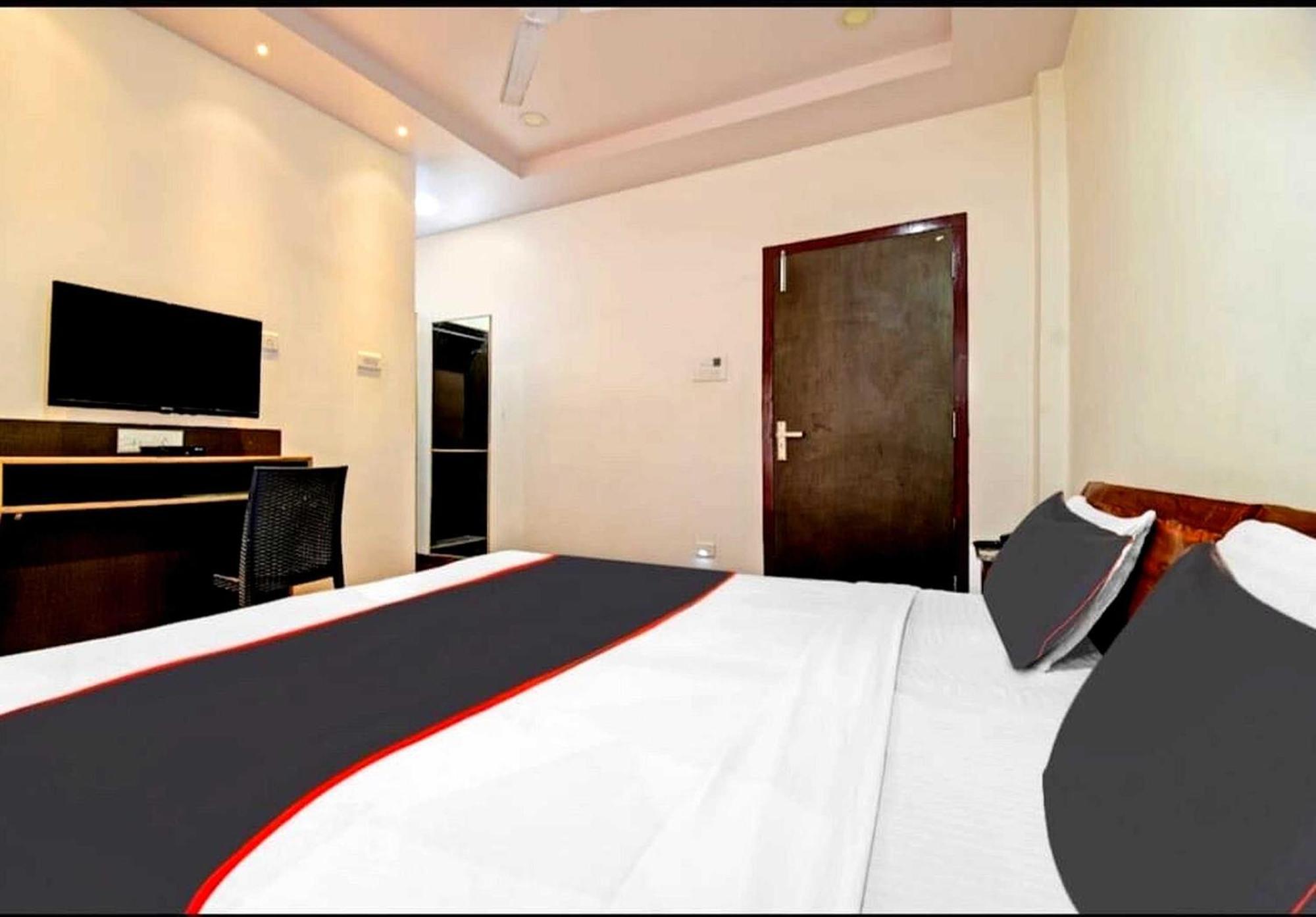 Collection O Megha Resort Jorhat Ngoại thất bức ảnh