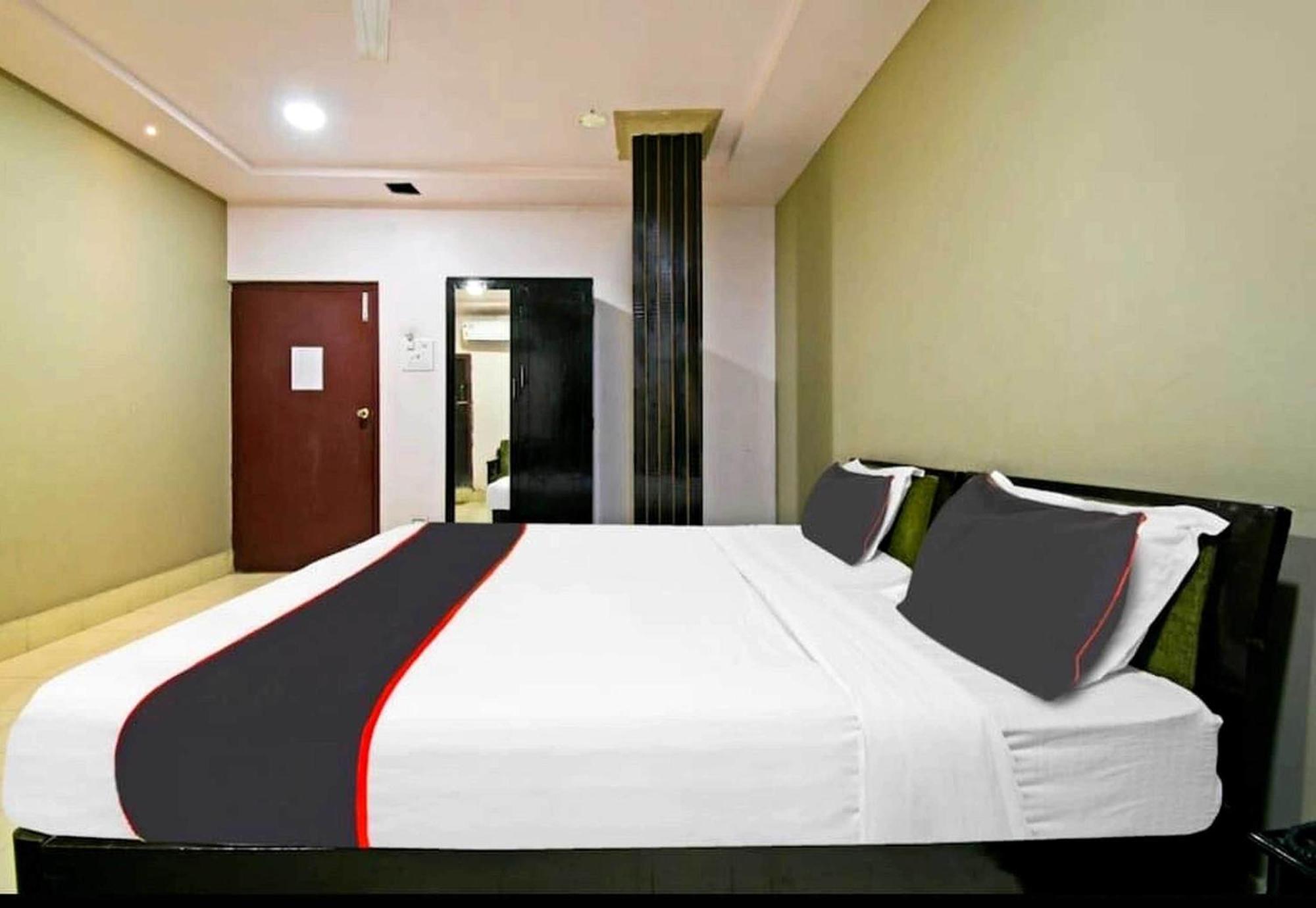 Collection O Megha Resort Jorhat Ngoại thất bức ảnh