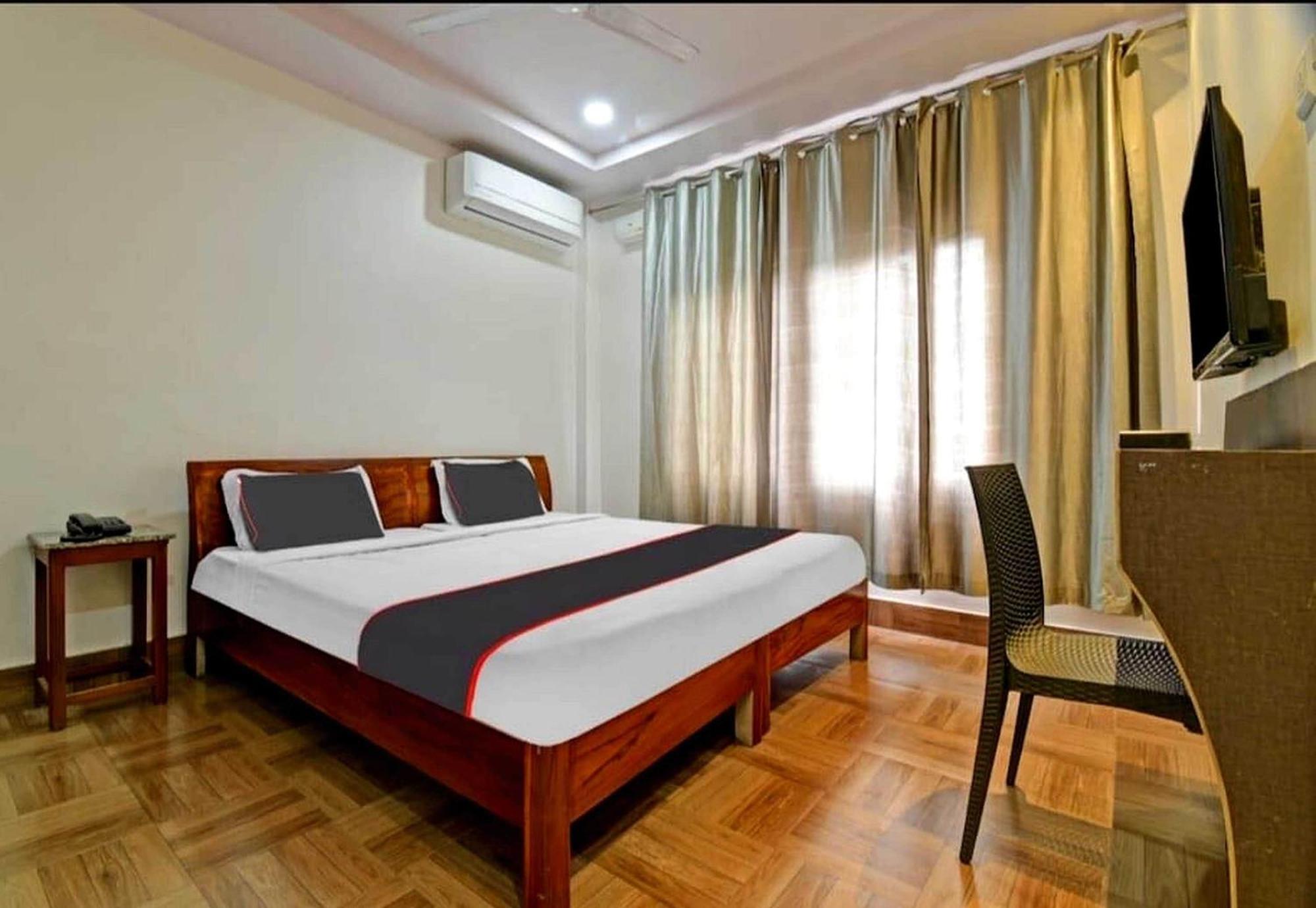 Collection O Megha Resort Jorhat Ngoại thất bức ảnh