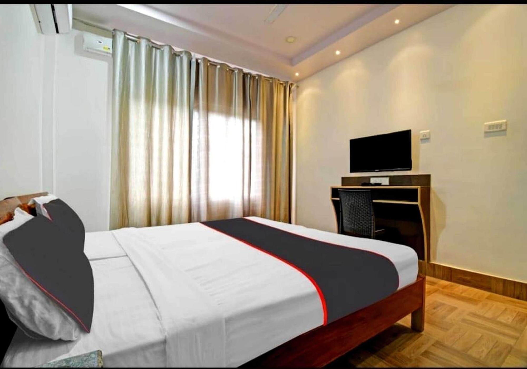 Collection O Megha Resort Jorhat Ngoại thất bức ảnh