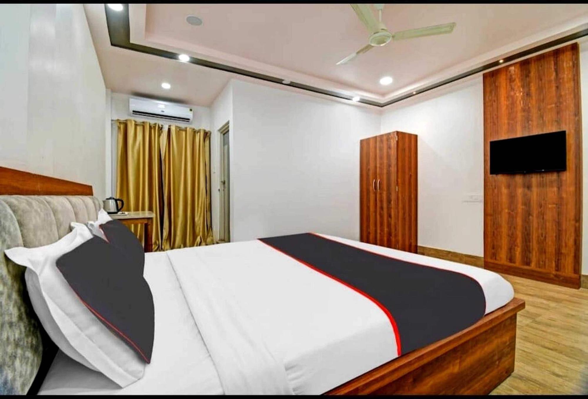 Collection O Megha Resort Jorhat Ngoại thất bức ảnh