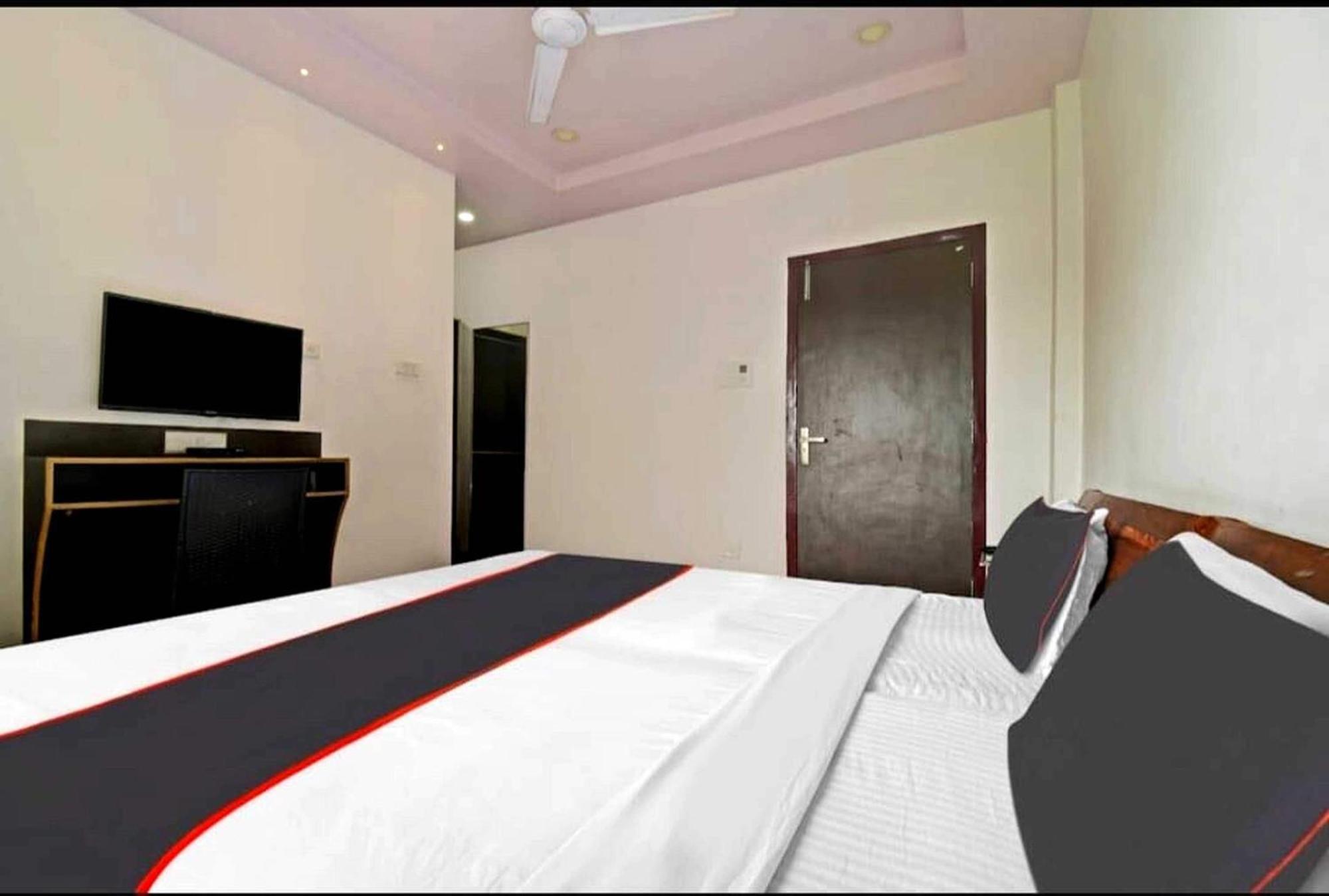 Collection O Megha Resort Jorhat Ngoại thất bức ảnh