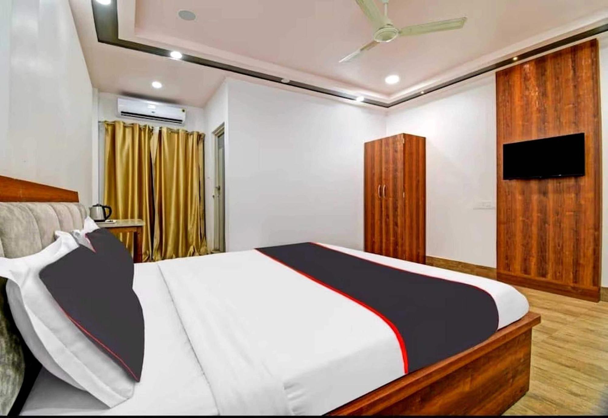 Collection O Megha Resort Jorhat Ngoại thất bức ảnh